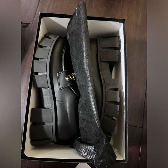 VALENTINO by Mario Valentino Platform Leather Lug Loafers 🖤 - Picture 5 of 16